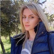 Salve sono Ilda ...sono Albanese ma vivo in Italia da 5 anni .
Mi sono laureata in scienze politiche nell 2016 e sarei disposta a insegnare storia e storia dell arte in più l'inglese